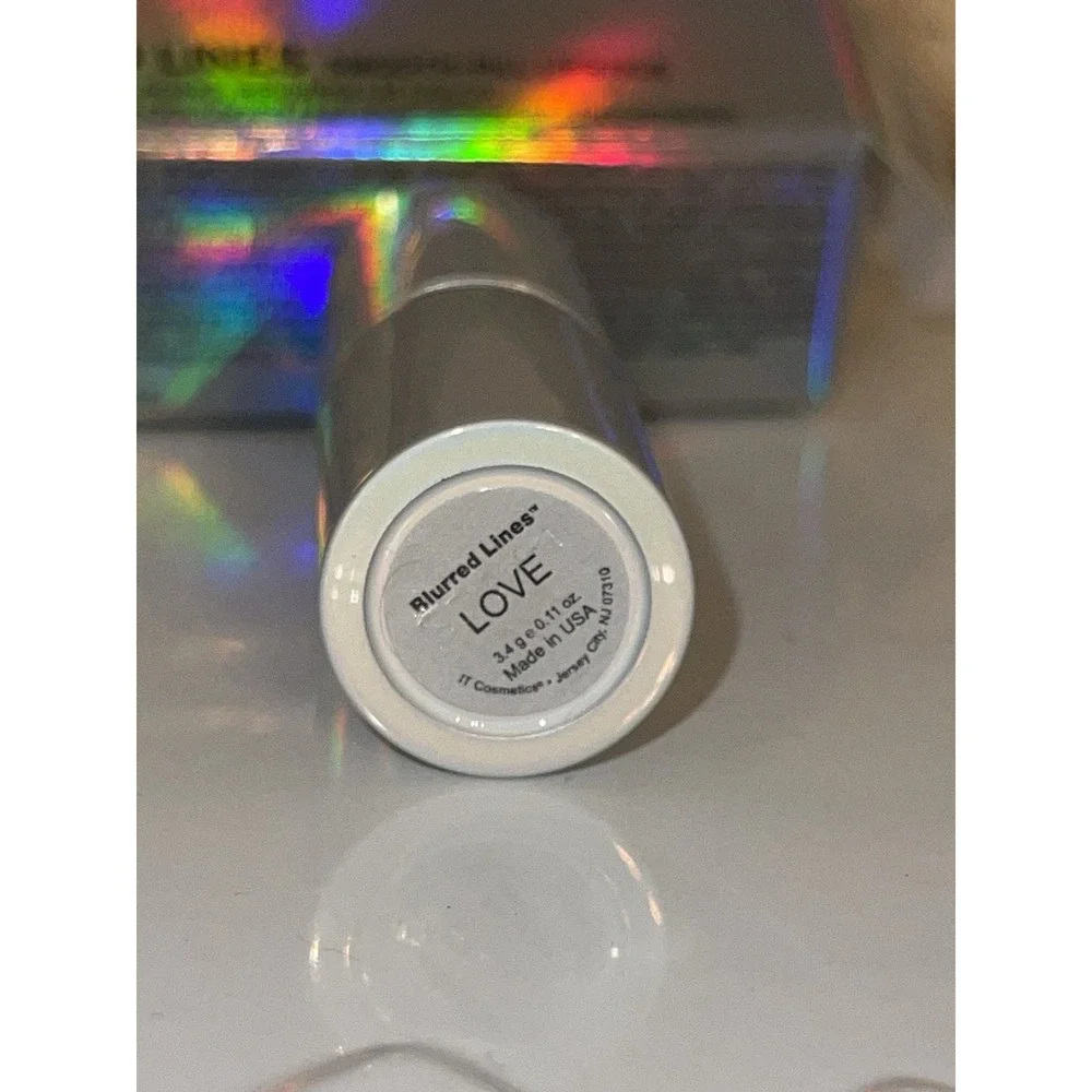 IT Cosmetics LOVE Blurred Lines Smooth Fill Anti-Aging Lipstick New In Box‎ Rare
